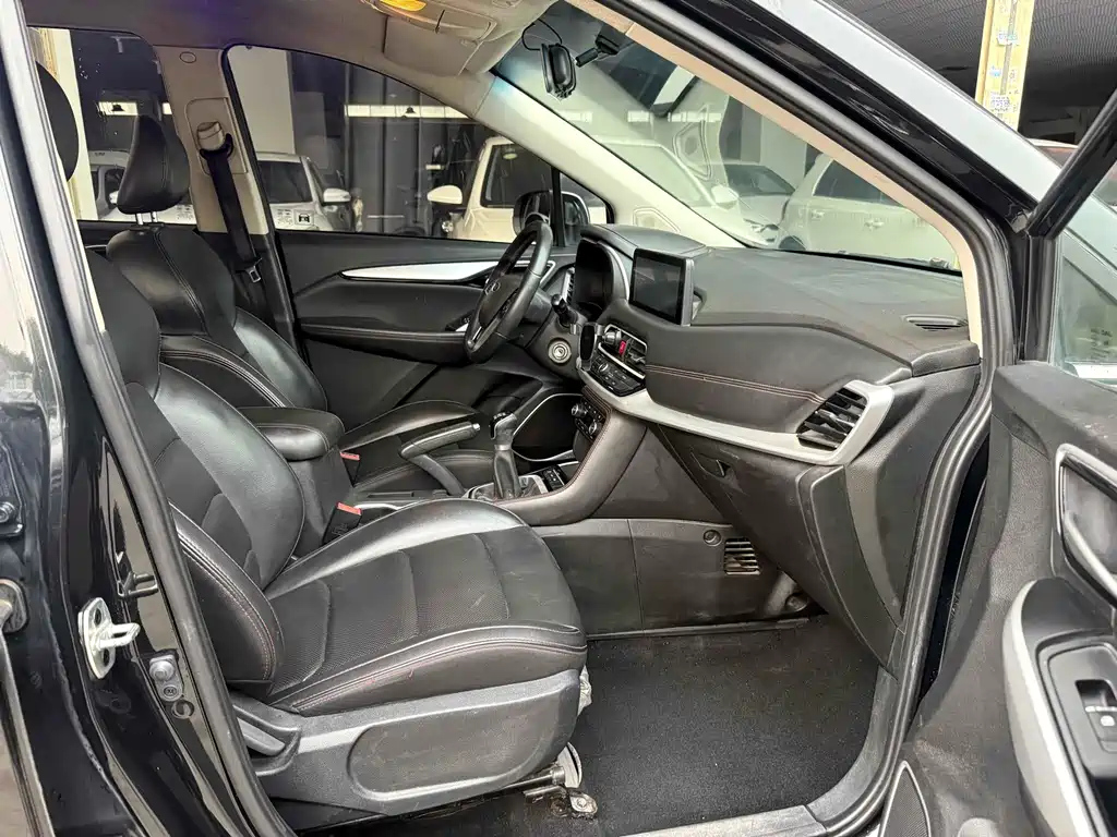 JAC REFINE R3 2018
