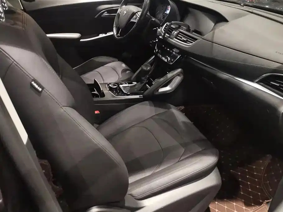 BORGWARD BX7 2016