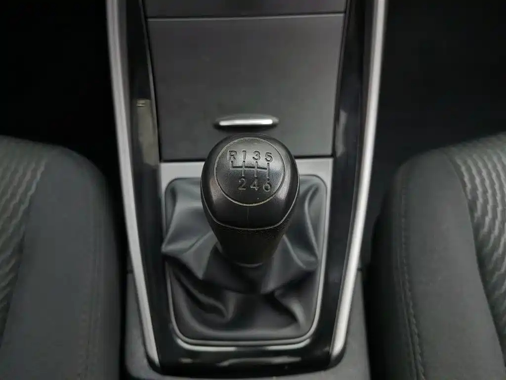 HYUNDAI ELANTRA 2016