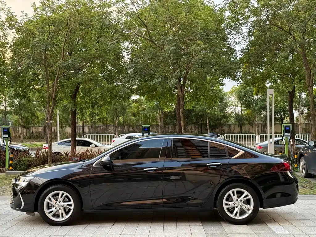 BUICK REGAL 2024