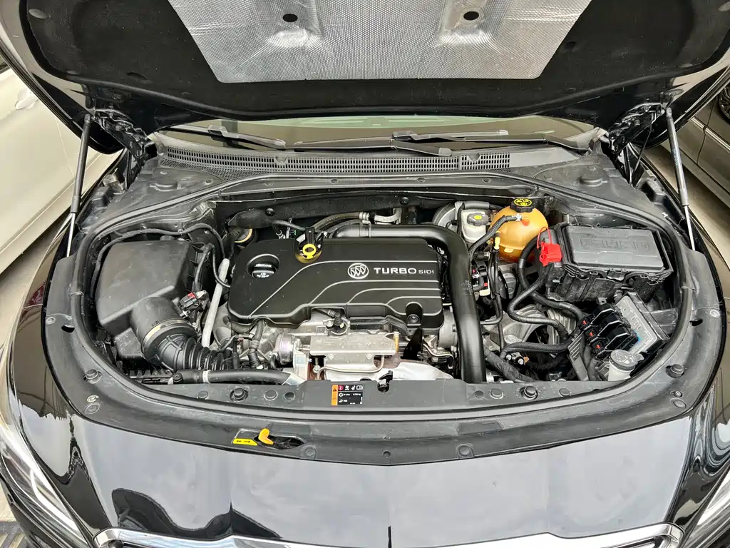 BUICK LACROSSE 2018