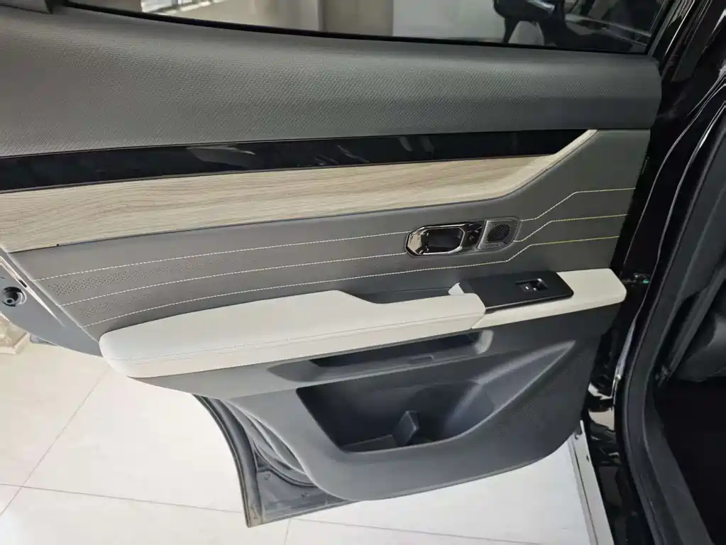 JETOUR SHANHAI L6 2024