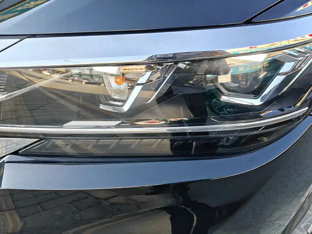 VOLKSWAGEN PASSAT 2021