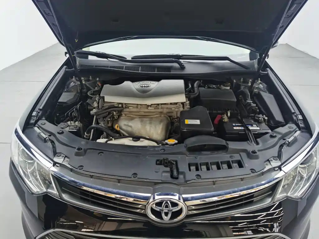 TOYOTA CAMRY 2016