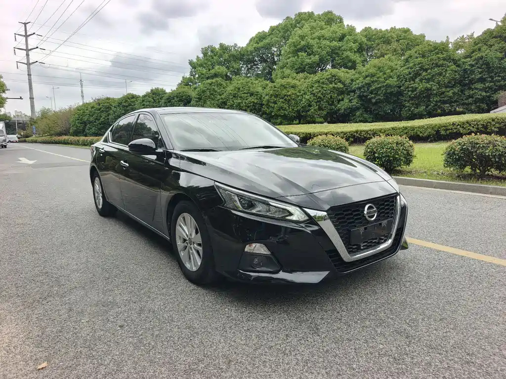 NISSAN TEANA 2020