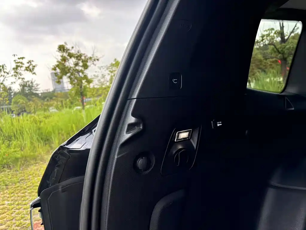 JEEP BIG 指挥官 2022