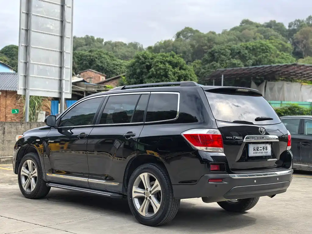 TOYOTA HIGHLANDER 2014