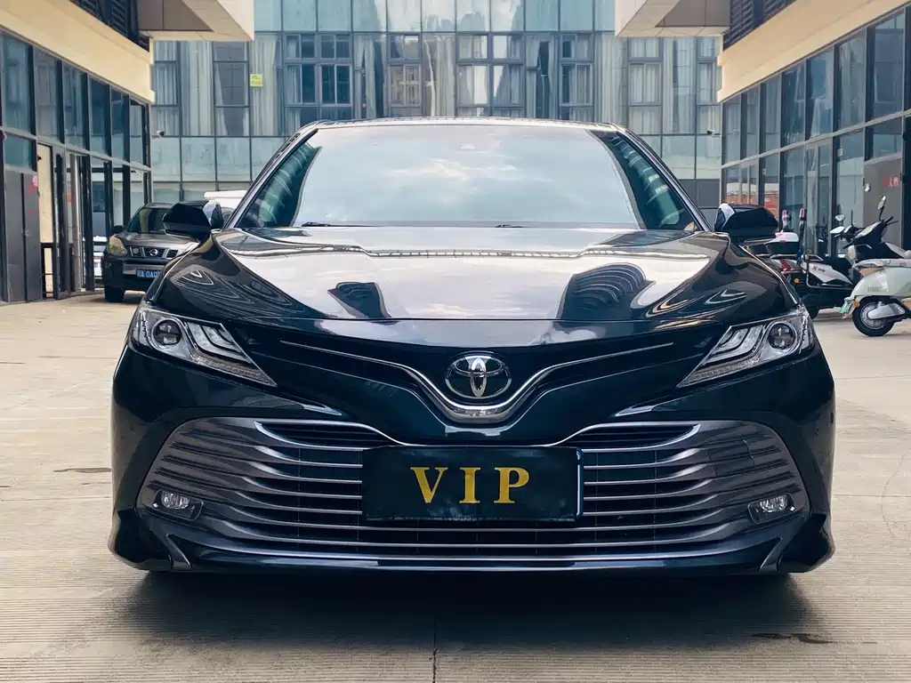 TOYOTA CAMRY 2018