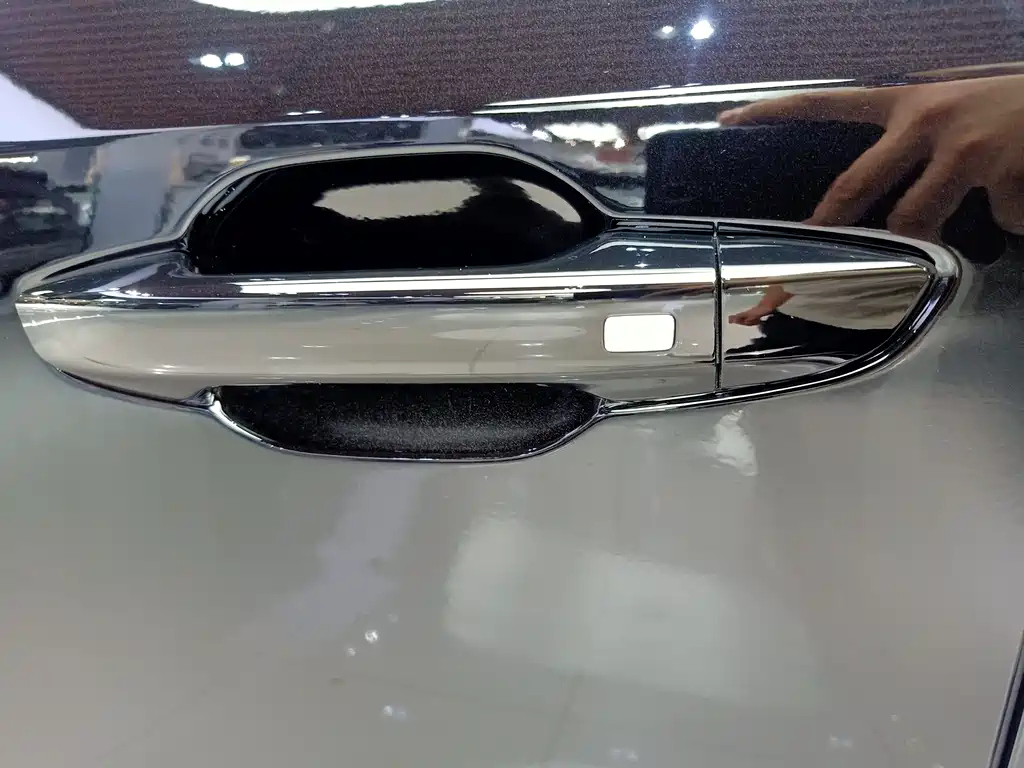 SAIC MAXUS G50 PLUG IN HYBRID 2025