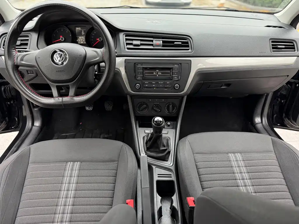 VOLKSWAGEN LAVIDA 2020