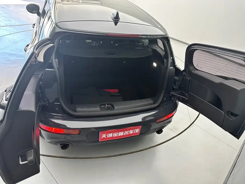 MINI CLUBMAN 2021