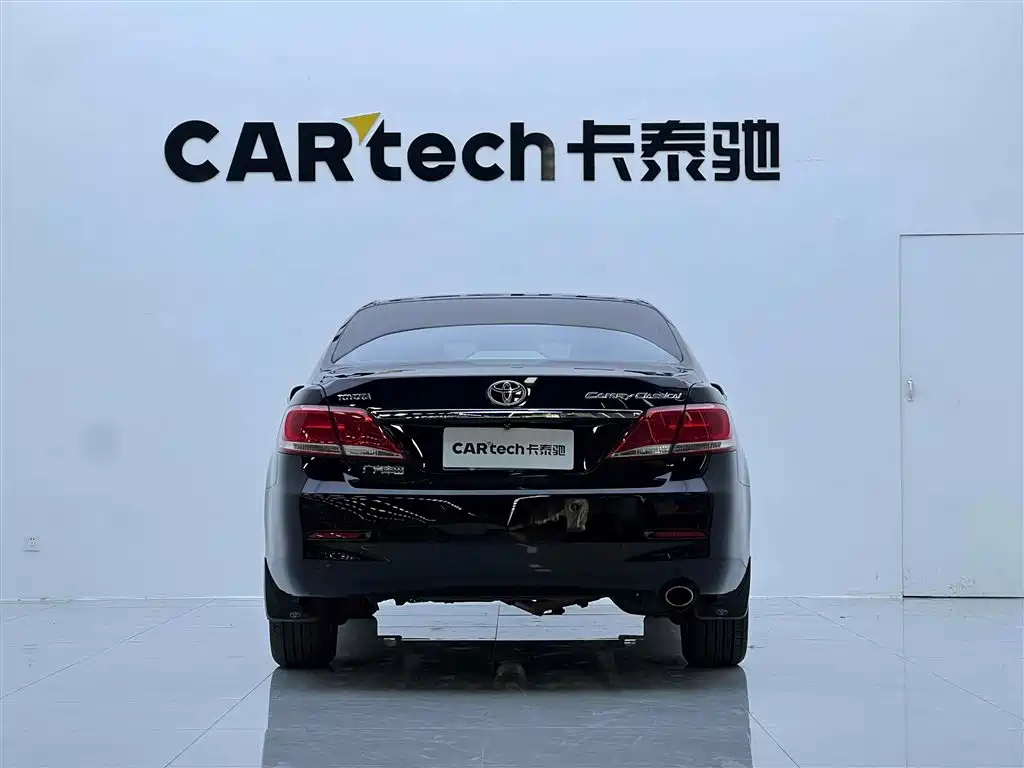 TOYOTA CAMRY 2011