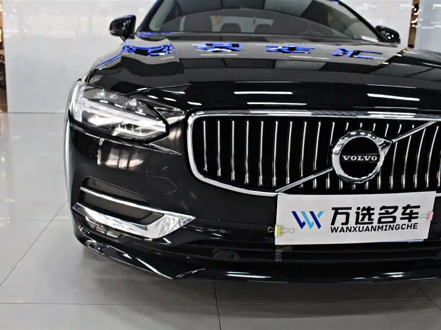 VOLVO S90 2019