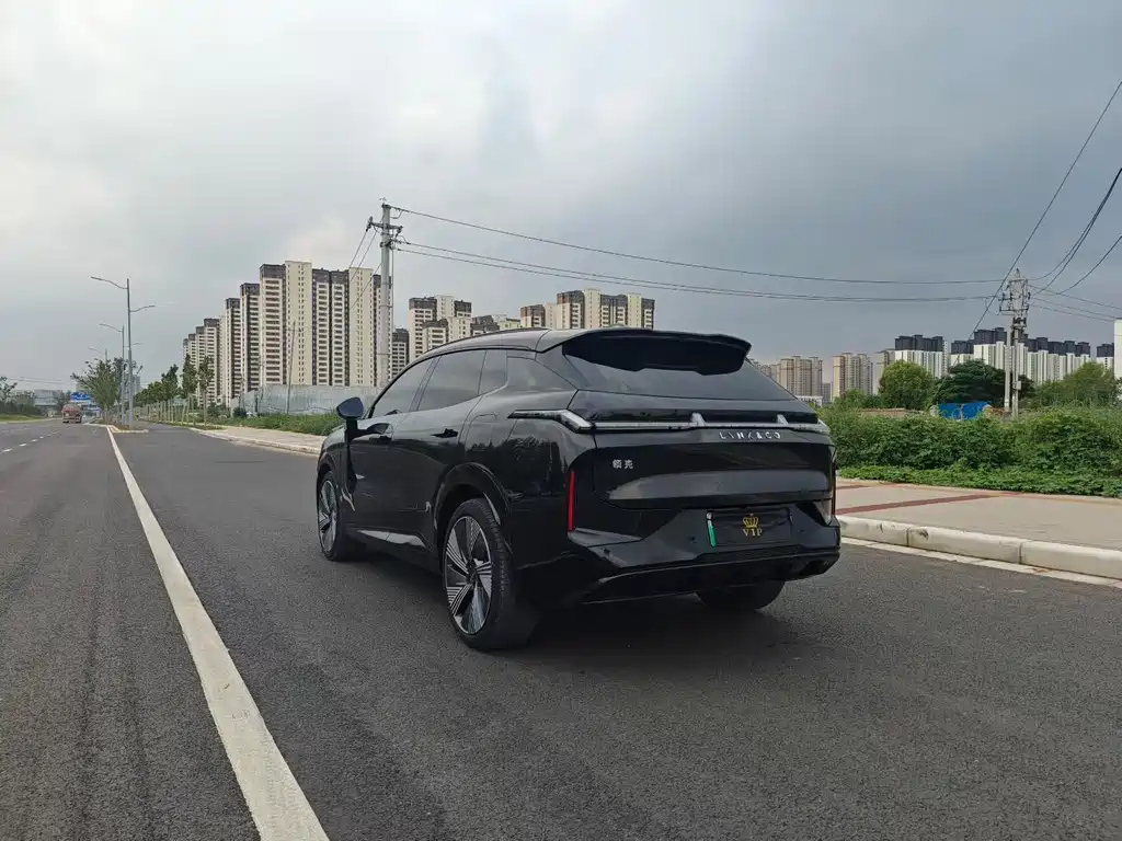 LYNK&CO 08 NEW ENERGY 2023