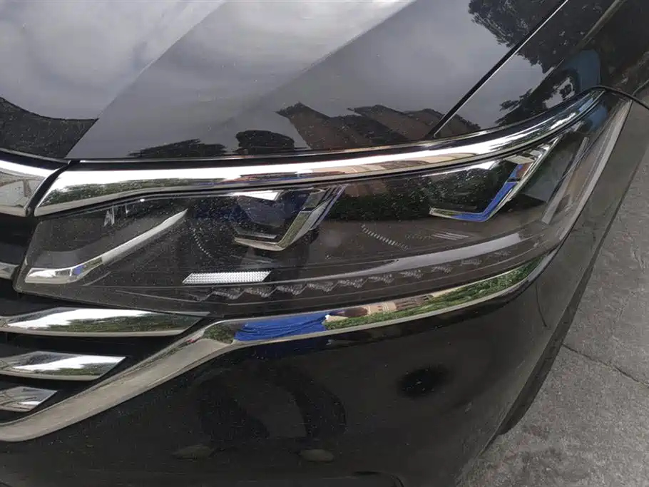 VOLKSWAGEN VILORAN 2022