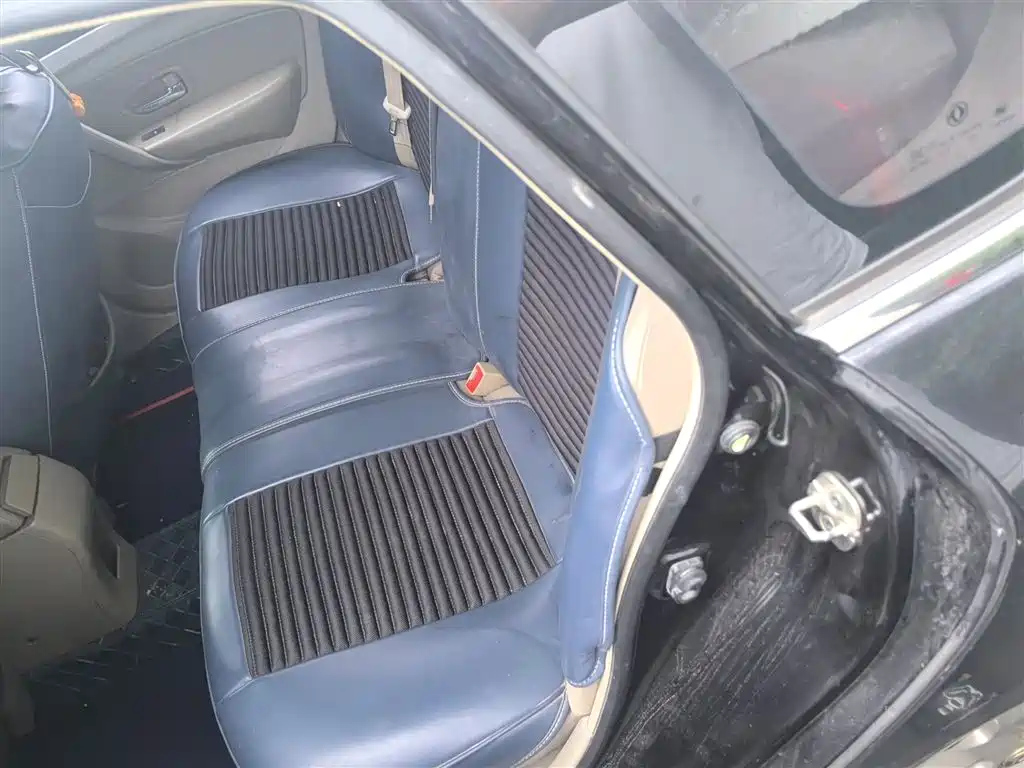 DONGFENG AEOLUS A60 2014