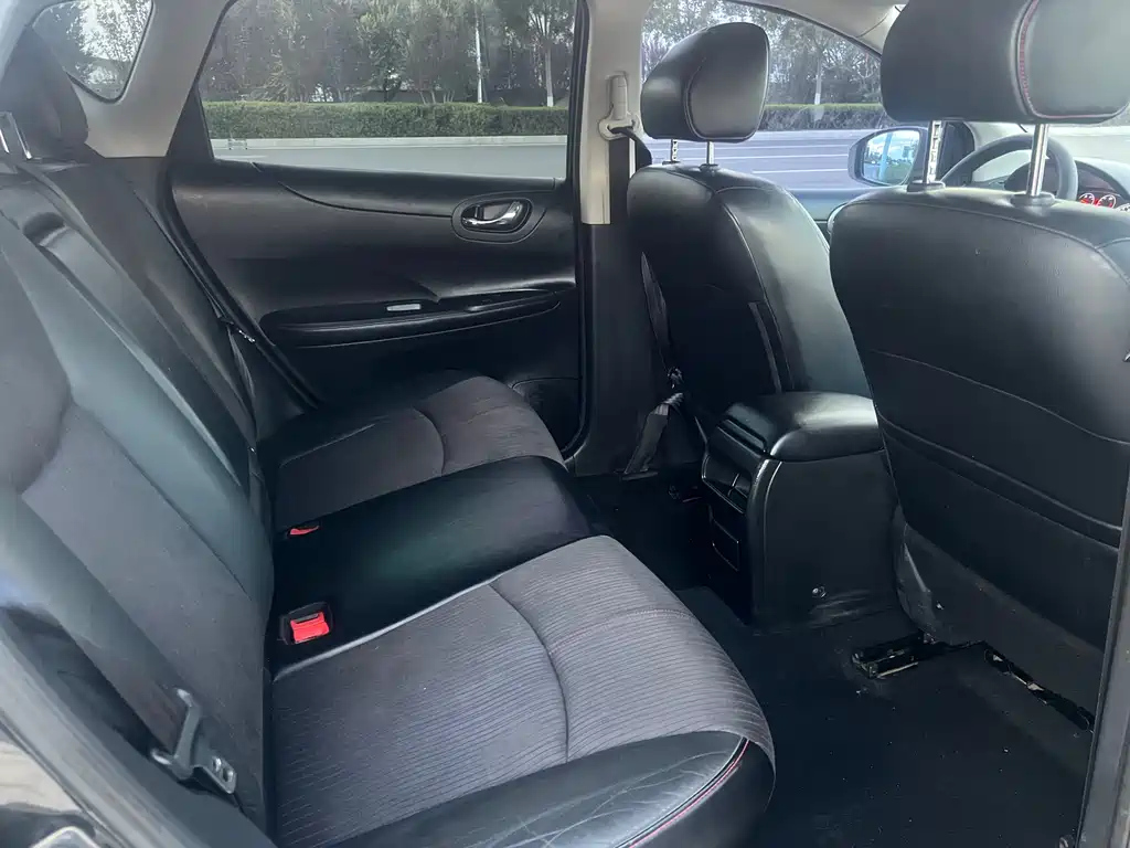 NISSAN TIIDA TIIDA 2011