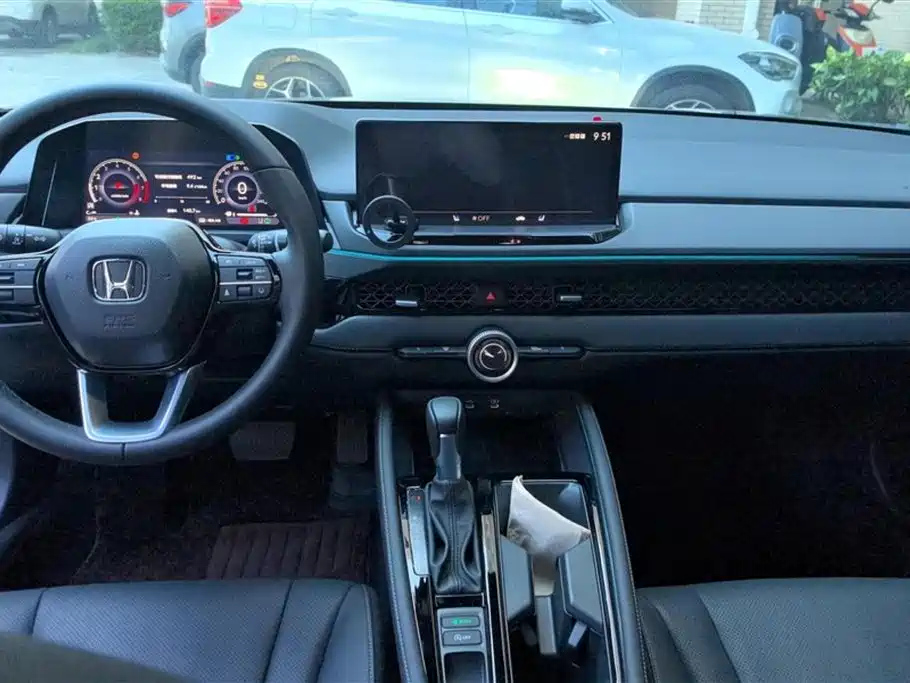 HONDA ACCORD 2025