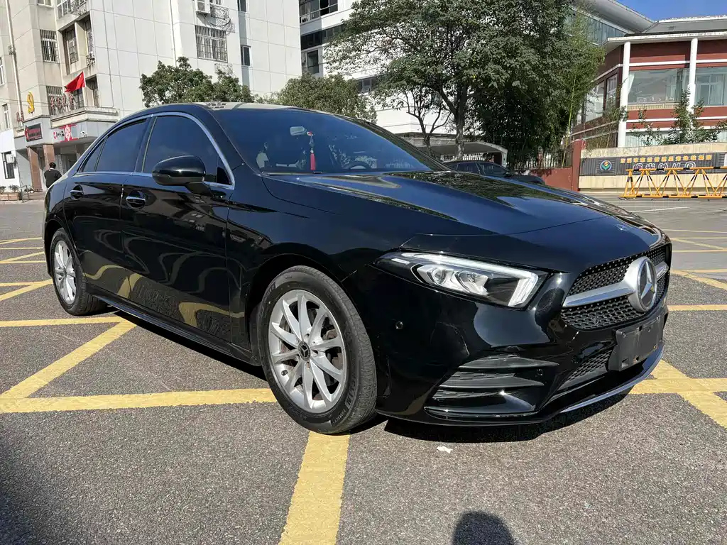 MERCEDES BENZ A-CLASS 2020