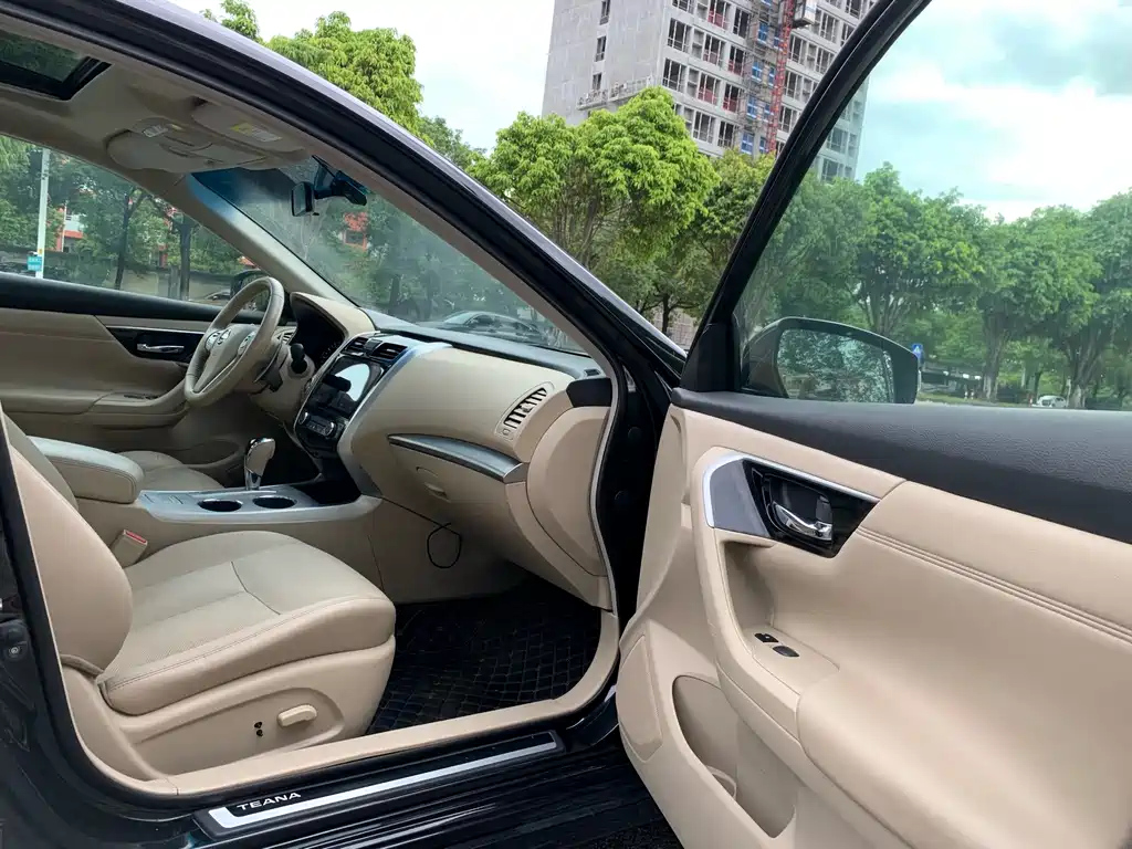 NISSAN TEANA 2016