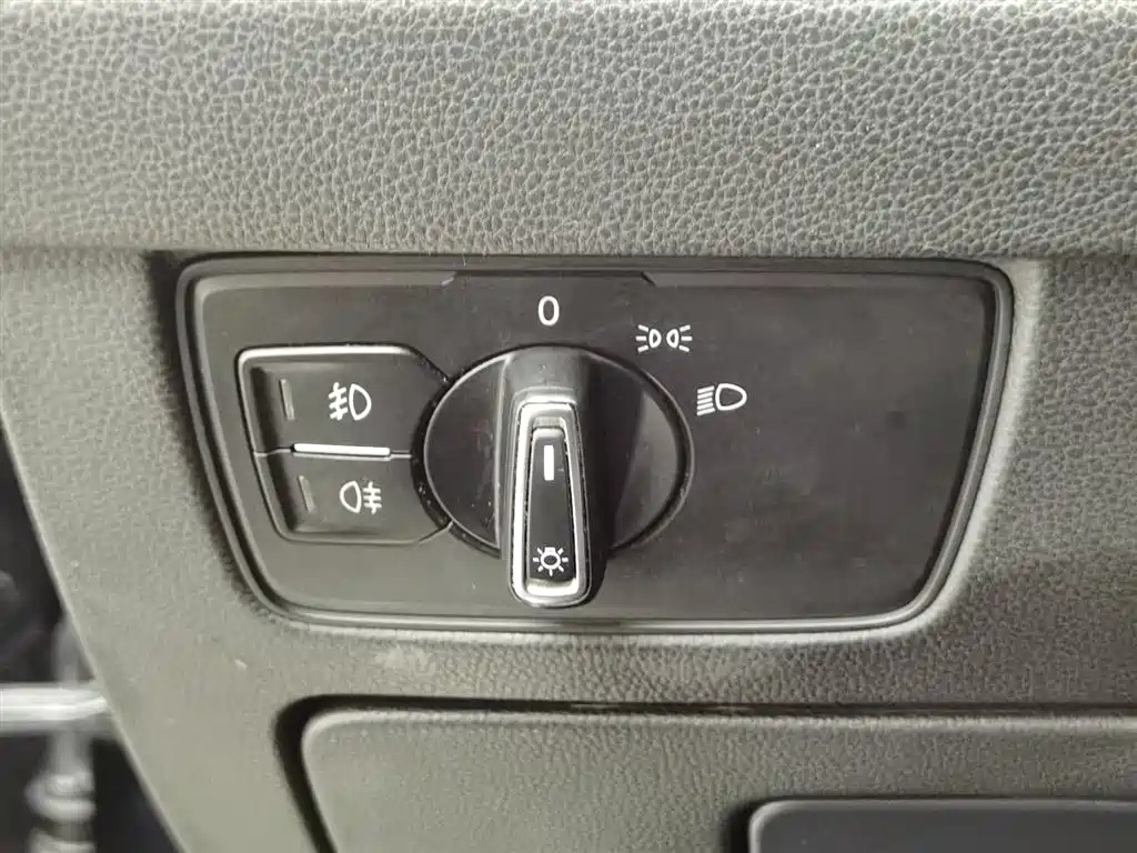 VOLKSWAGEN MAGOTAN 2018