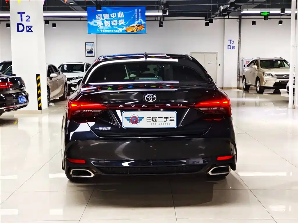 TOYOTA AVALON 2024