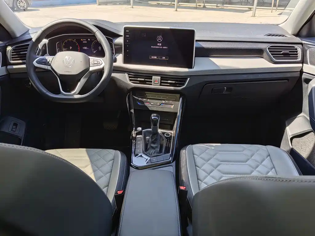 VOLKSWAGEN TAYRON 2022