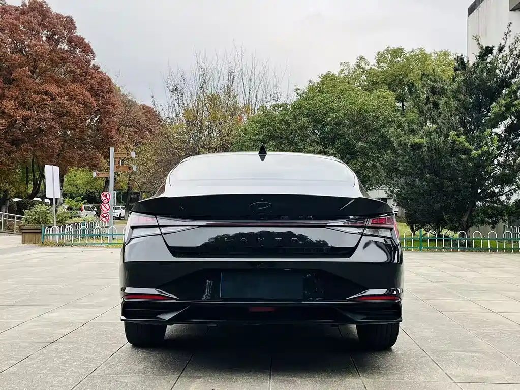 HYUNDAI ELANTRA 2022