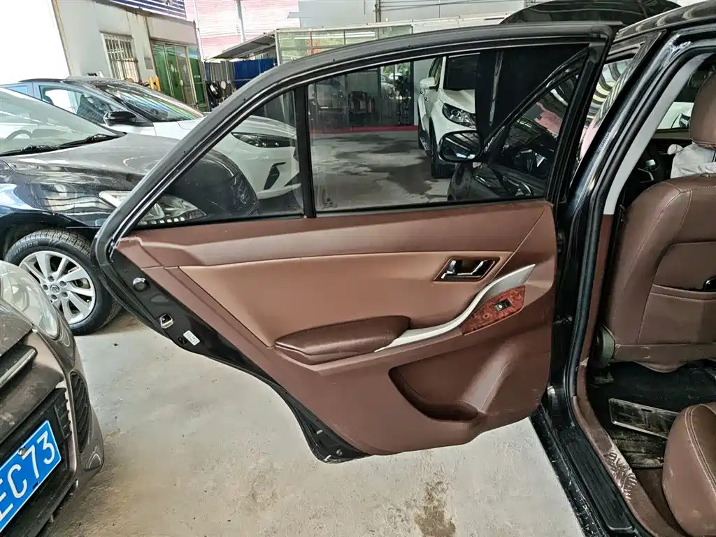 ZOTYE Z300 2016