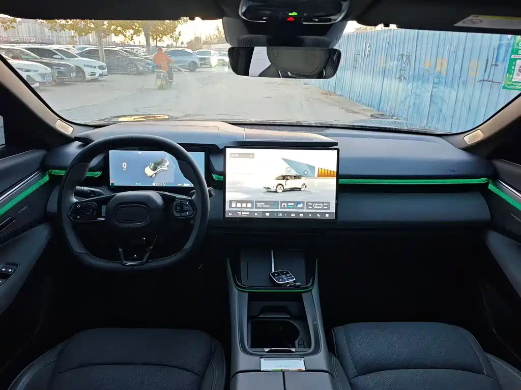 LYNK&CO 08 NEW ENERGY 2024