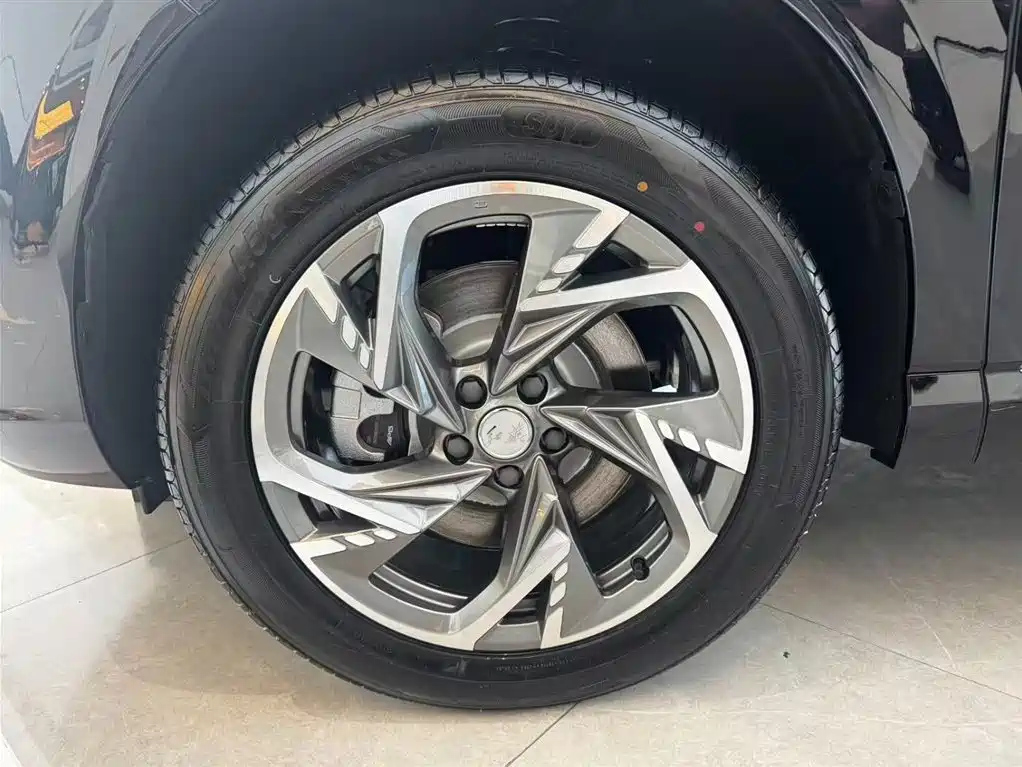 HONGQI HS3 PHEV 2025