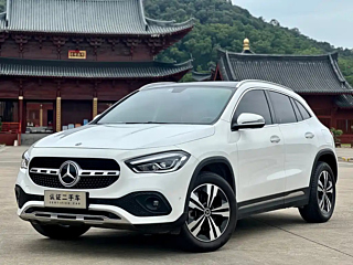 MERCEDES BENZ GLA