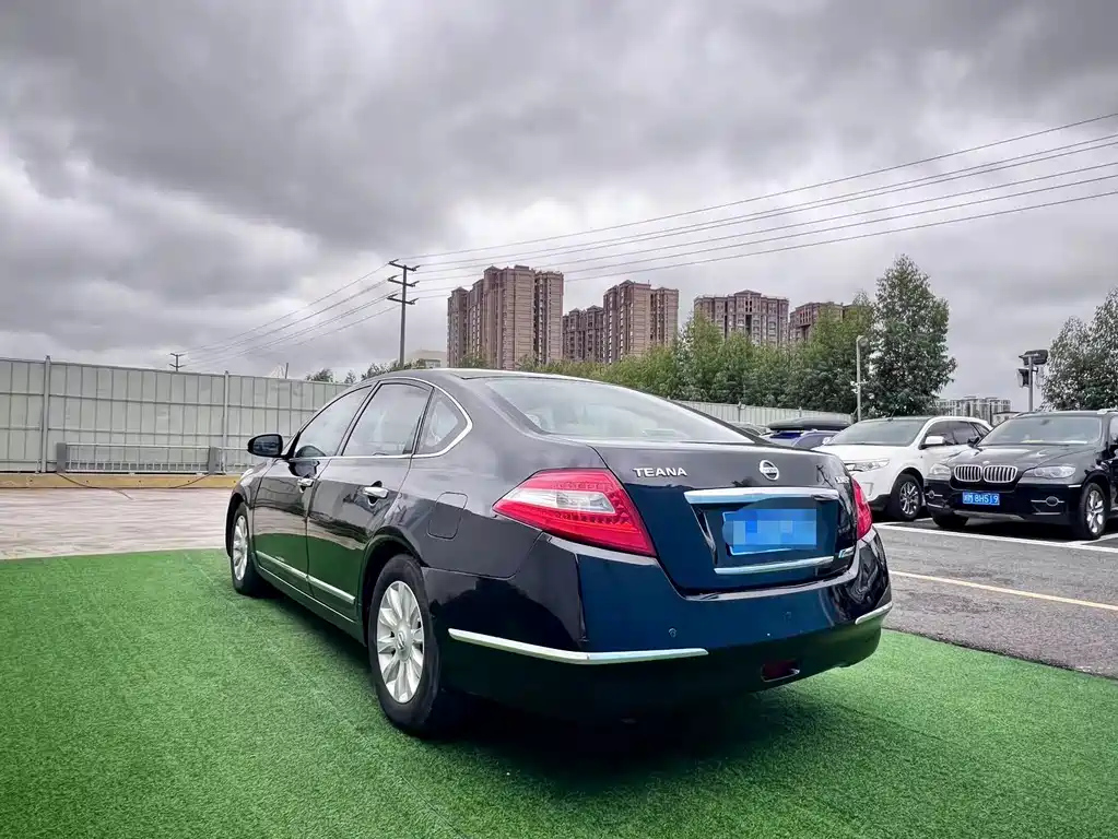 NISSAN TEANA 2009