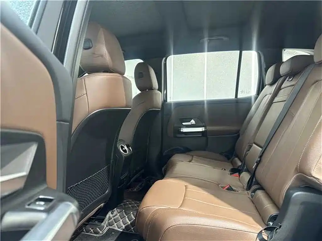 MERCEDES BENZ GLB 2024