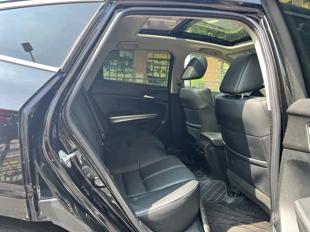 HONDA CROSSTOUR 2016