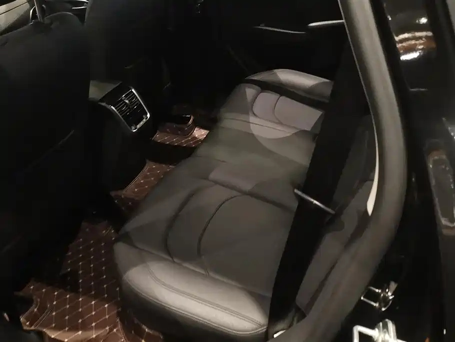 BORGWARD BX7 2016