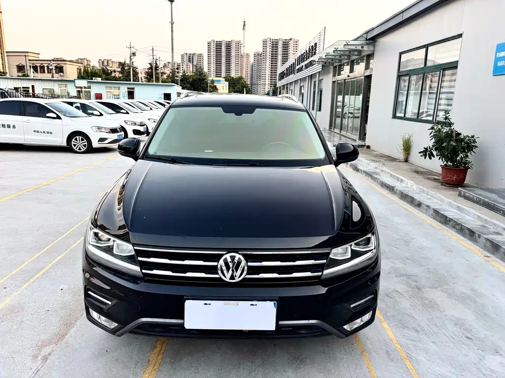 VOLKSWAGEN TIGUAN L 2020