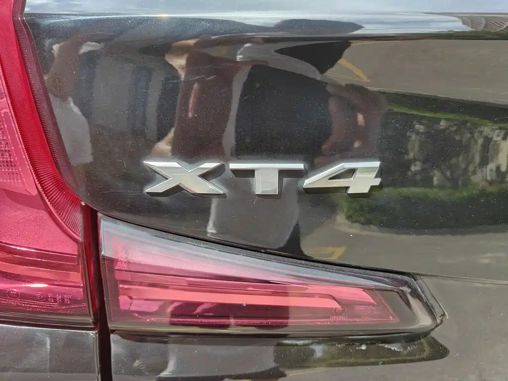 CADILLAC XT4 2018