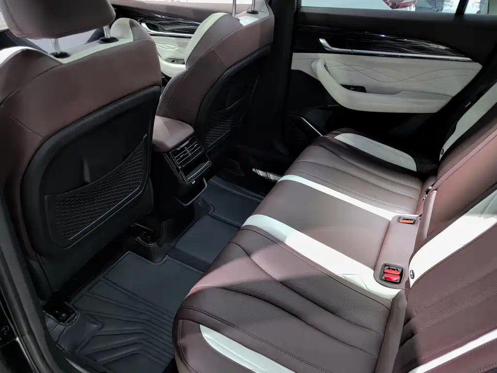 GEELY AUTO MONJARO 2022