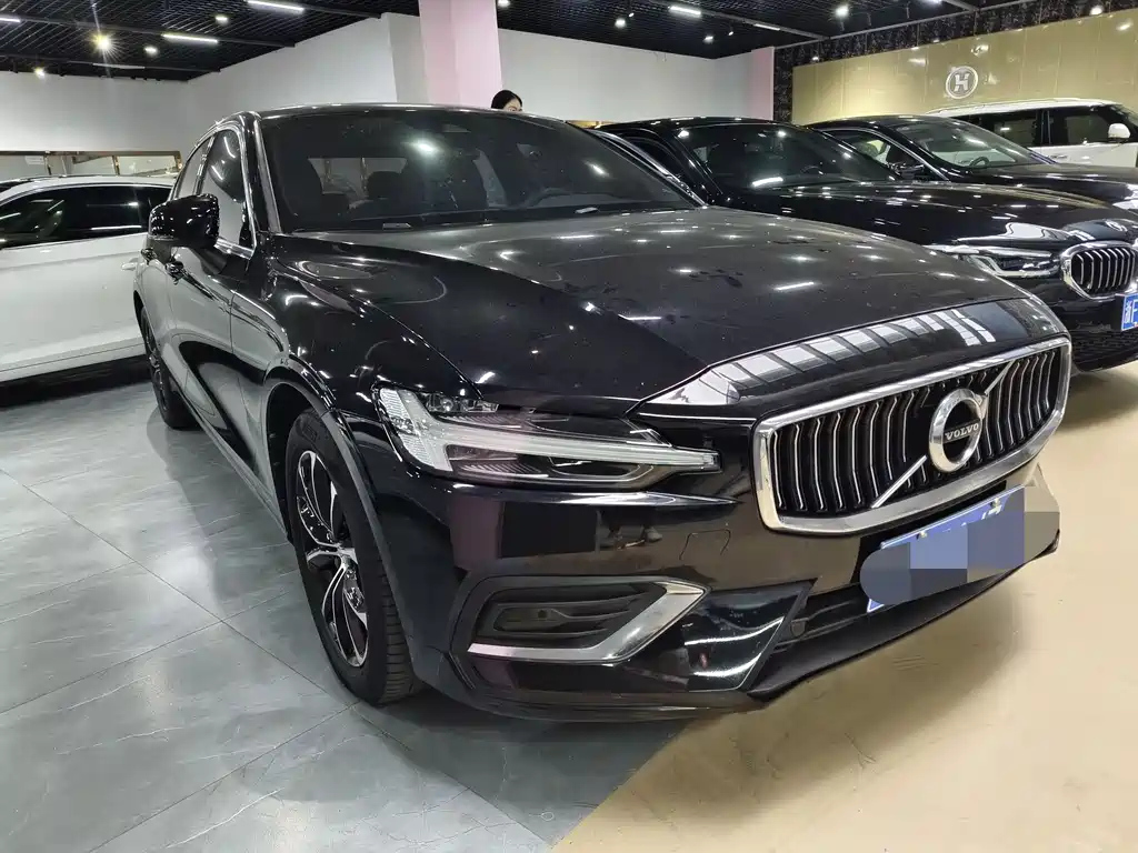 VOLVO S60 2022