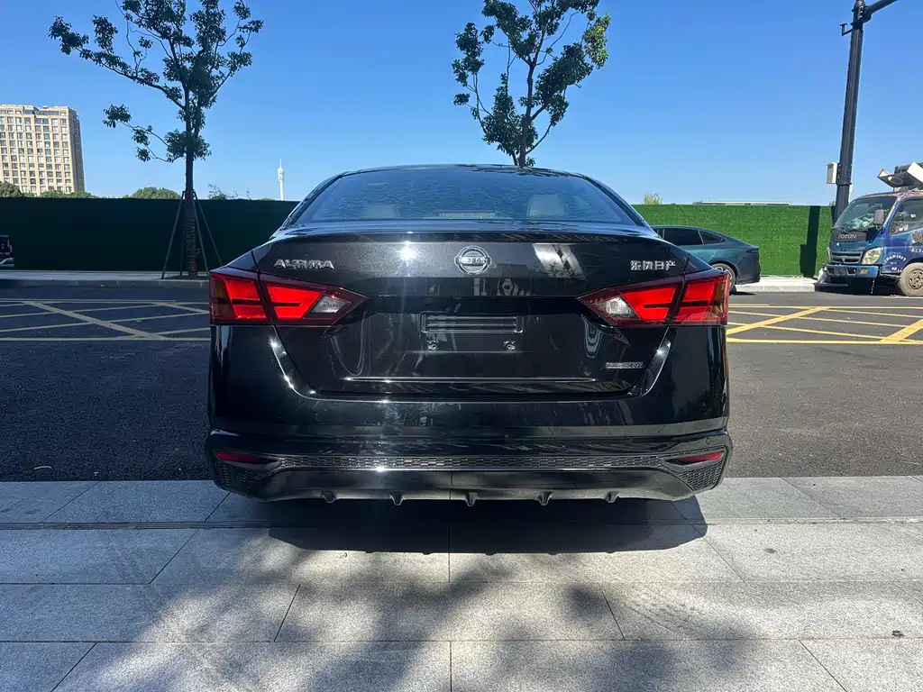 NISSAN TEANA 2019