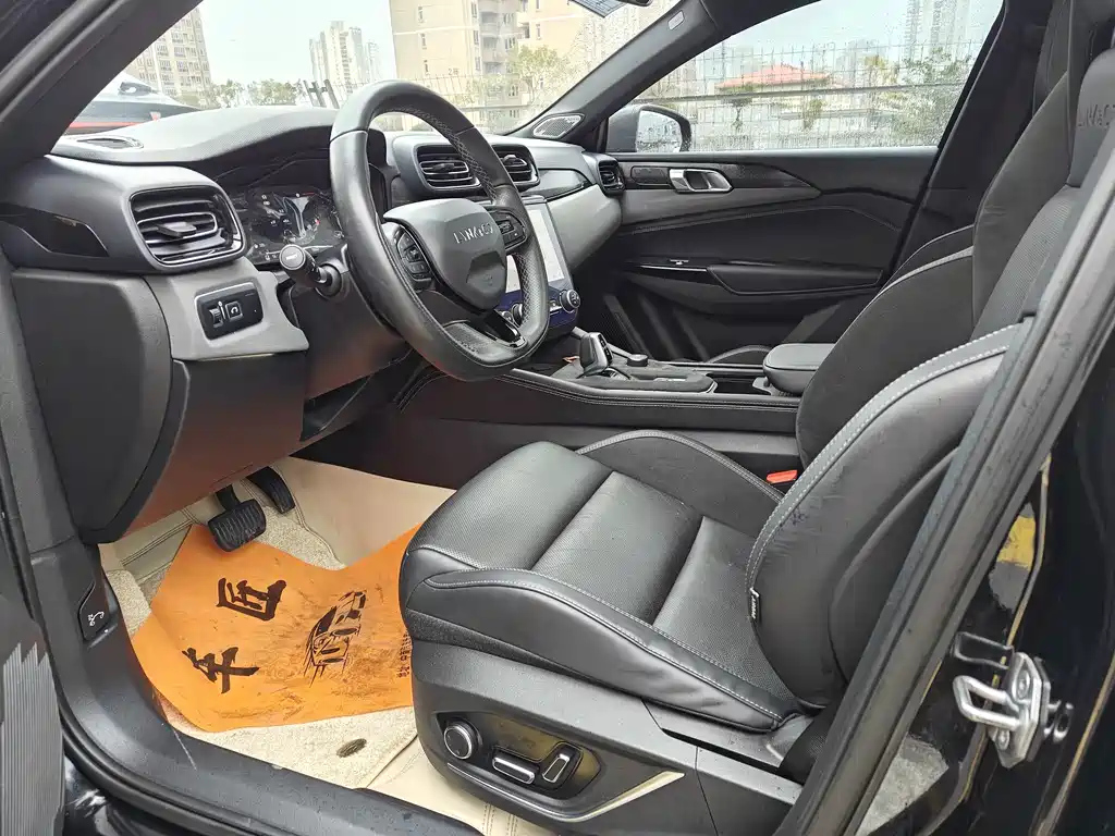 LYNK&CO 02 HATCHBACK 2022