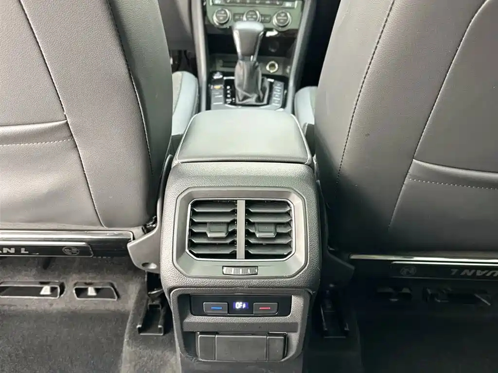 VOLKSWAGEN TIGUAN L 2021