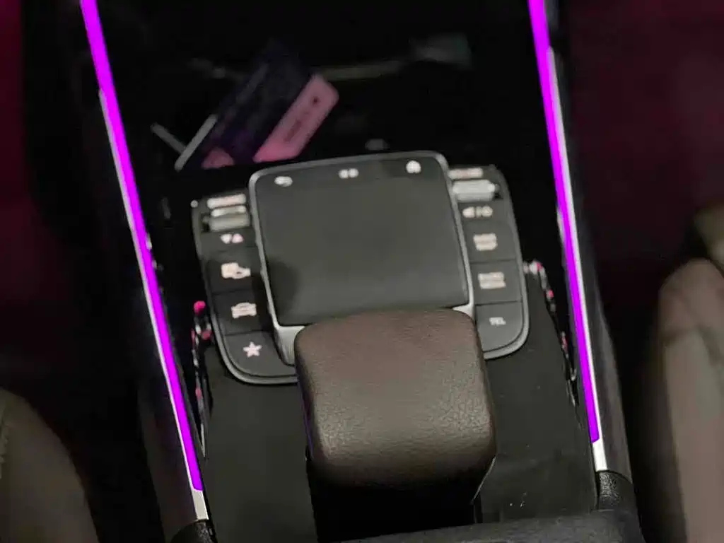 MERCEDES BENZ GLB 2022