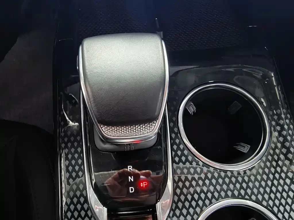 HONGQI HS3 PHEV 2024