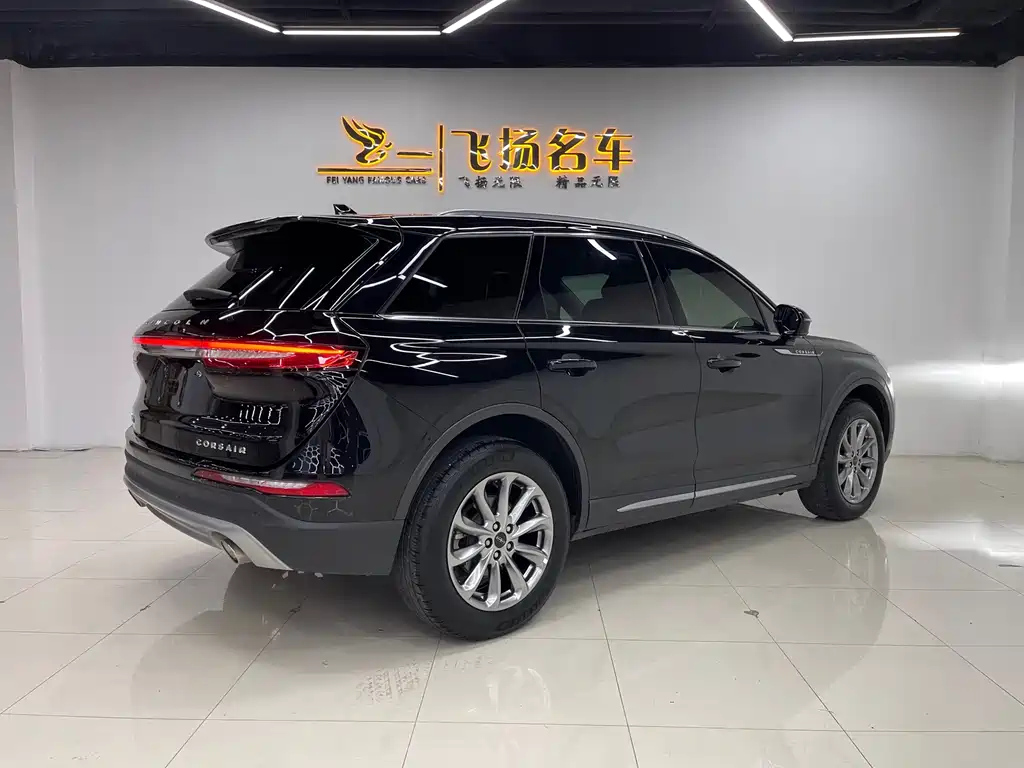 LINCOLN ADVENTURER 2021