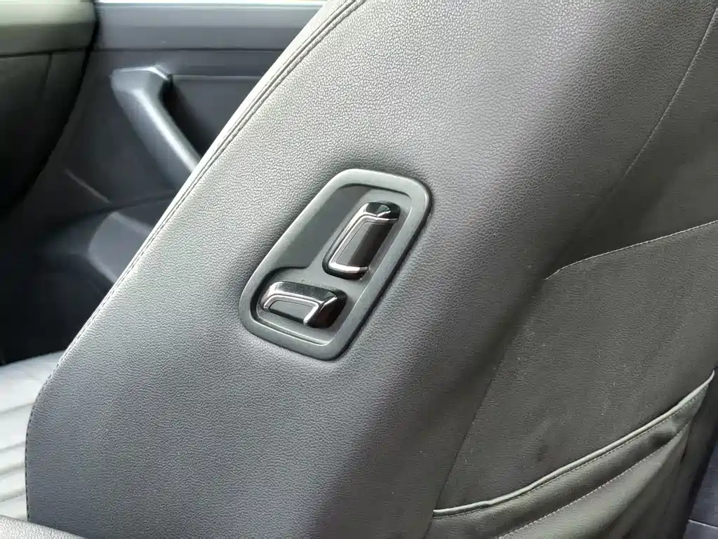 VOLKSWAGEN MAGOTAN 2019