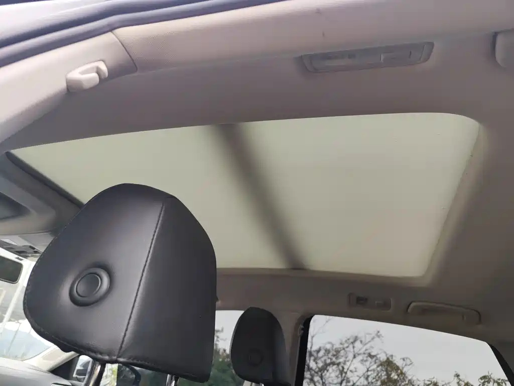 VOLKSWAGEN SAGITAR 2022