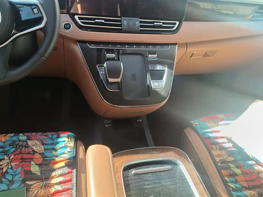 HONGQI HQ9 2024