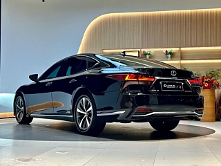 LEXUS LS  2021 YEAR 500H EXCELLENCE 2021